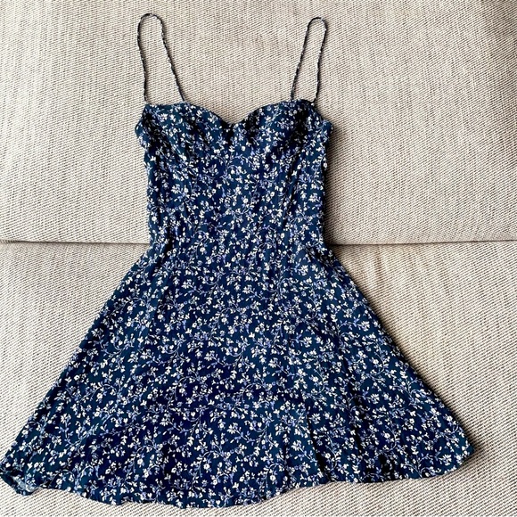 Reformation Dress Size 0 - Picture 6 of 13